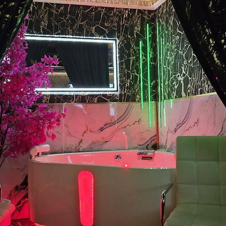 Zajazd Albatros Rzeszow Spa Dış mekan fotoğraf